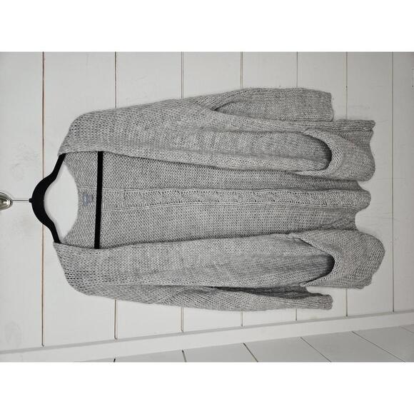 Aerie medium grey oversized super comfy sweater cardigan - Picture 1 of 4